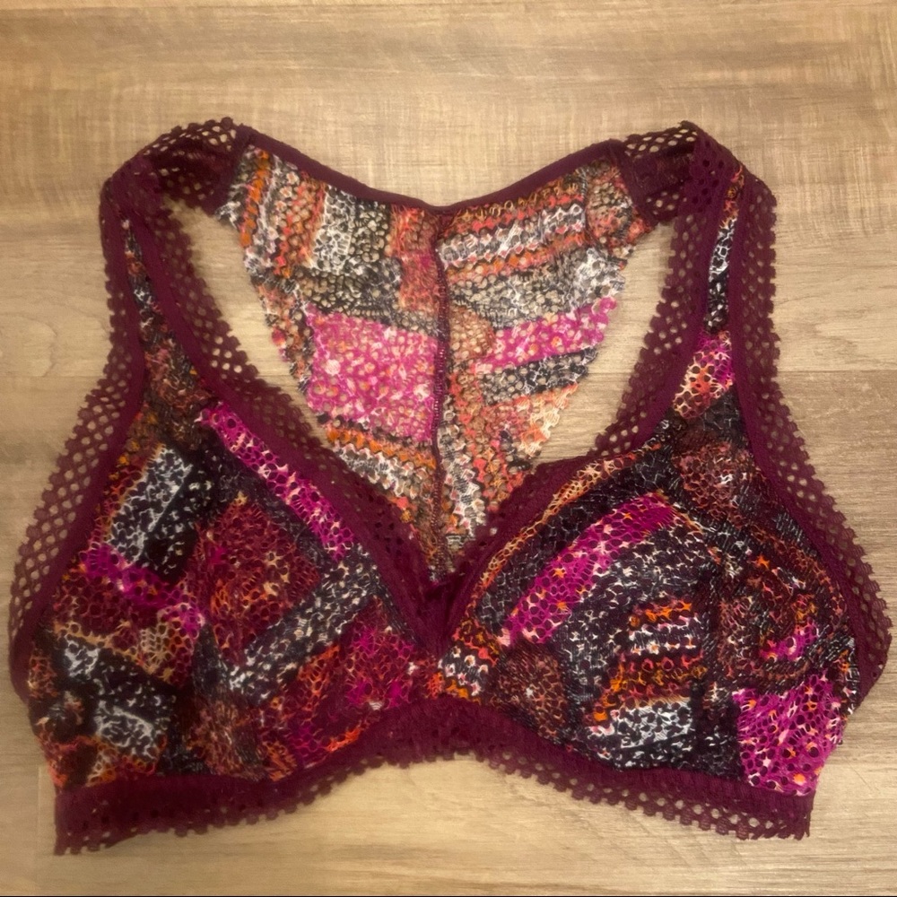 NWT Victoria’s Secret lined racer back bandeau